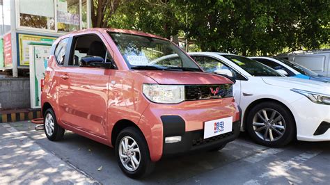 迷你汽車五菱宏光(迷你汽車五菱宏光多少錢)縮略圖