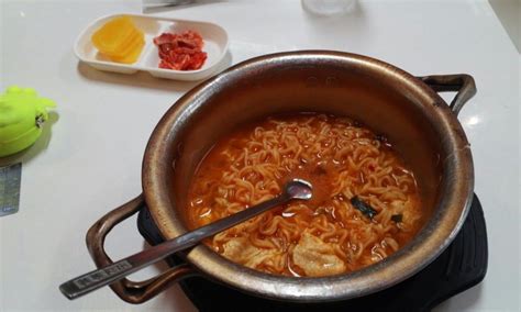 辛拉面為什么貴(辛拉面能常吃嗎)縮略圖