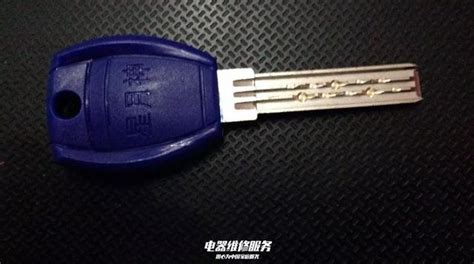防盜門鑰匙打不開鎖轉(zhuǎn)不動怎么辦,老式防盜門鑰匙打不開鎖轉(zhuǎn)不動怎么辦縮略圖