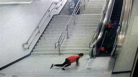 扶梯停了為什么不能走,扶梯停了為什么不能走科普縮略圖