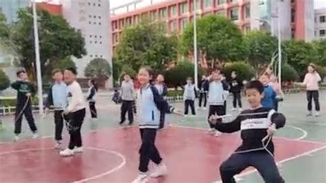 花式跳繩驚艷全場(花式跳繩驚艷全場視頻)縮略圖