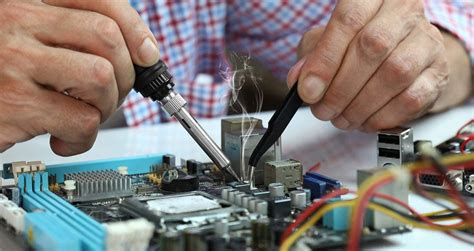 電烙鐵焊錫操作視頻教學(xué),電烙鐵焊接技巧和方法縮略圖
