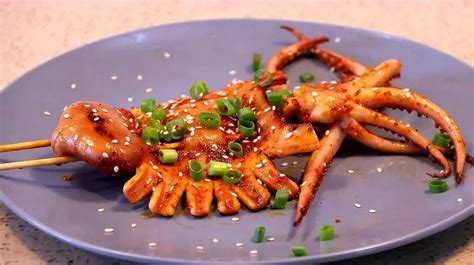 鐵板魷魚的做法和配料,鐵板魷魚的做法和配料視頻縮略圖