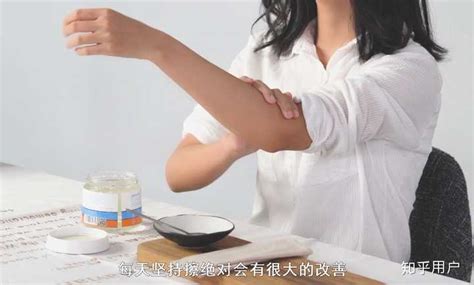 椰子油可以直接涂臉嗎,椰子油可以直接涂抹在臉部嗎縮略圖