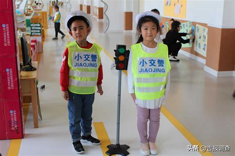 塑料袋做兒童環(huán)保服裝(塑料袋做兒童環(huán)保服裝教程)縮略圖