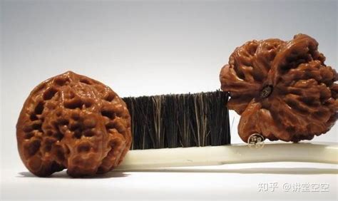文玩核桃怎么清洗,盤了一段時間的文玩核桃怎么清洗縮略圖