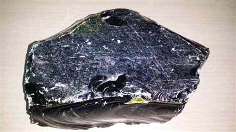 金曜石價格一般在多少(金曜石價格一般在多少錢)縮略圖
