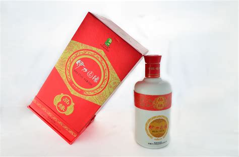 伊力特(伊力特酒)縮略圖