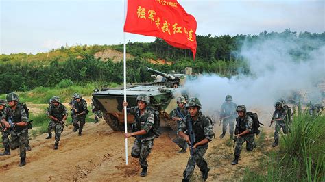 紅色風(fēng)暴,紅色風(fēng)暴 藍(lán)色妖姬 白色死神 黃色警告 黑色沉默縮略圖