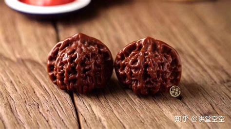 文玩核桃怎么盤玩效果最好(文玩核桃怎么盤玩效果最好視頻)縮略圖