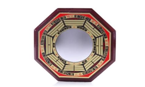 八卦鏡不掛了取下怎么處理(八卦鏡的用法及忌諱)縮略圖