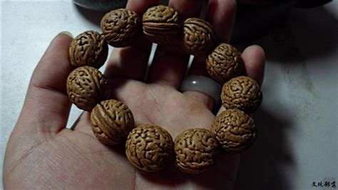 桃核手串的盤玩方法,核桃快速包漿上色方法縮略圖