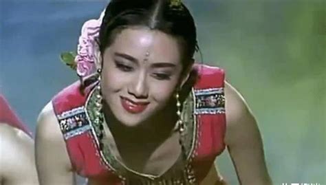 小彩旗是楊麗萍的什么人,小彩旗是楊麗萍的什么人畫大蛋糕 畫大蛋糕大蛋糕畫法縮略圖