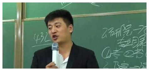 郭樂樂唱給張雪峰的歌,郭樂樂唱我的小可愛縮略圖