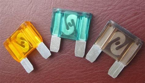 保險絲斷了怎么辦(電源保險絲斷了怎么辦)縮略圖