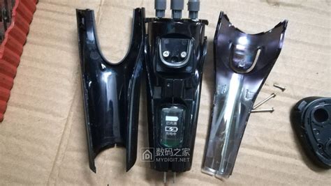 飛科理發器怎么拆卸刀頭,飛科理發器怎么拆卸刀頭視頻縮略圖