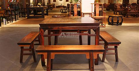 八仙桌怎么擺放正確(八仙桌怎么擺放正確圖片)縮略圖