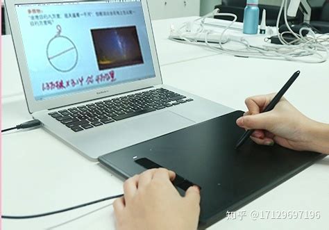 手寫板怎么變成電子版(手寫板怎么轉成電子版)縮略圖
