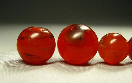 南紅瑪瑙和普通瑪瑙有什么區(qū)別,南紅瑪瑙和普通瑪瑙有什么區(qū)別?縮略圖