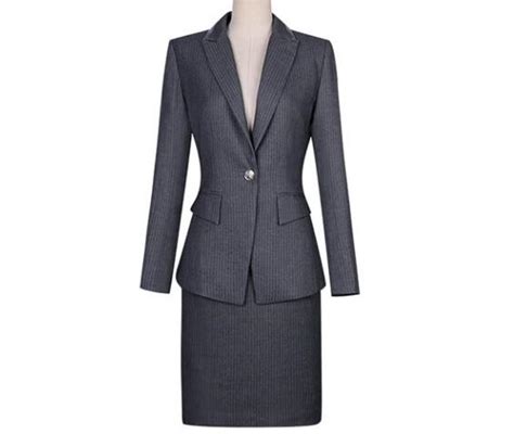 正裝包括哪些衣服女士(正裝包括哪些衣服女士穿的)縮略圖