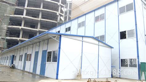 彩鋼板房搭建多少錢一個平方(100平方彩鋼板房大概多少錢)縮略圖