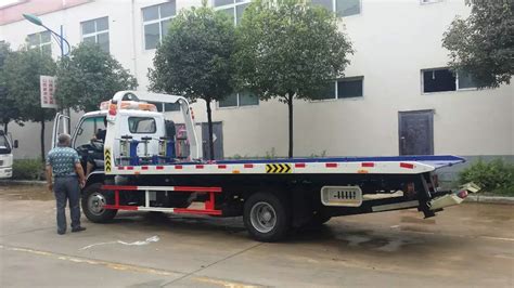 拖車費用一公里多少錢(拖車費用一公里多少錢,拖車怎么收費)縮略圖