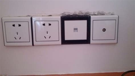 插座沒(méi)電,電燈有電,電閘沒(méi)跳(插座沒(méi)電,電燈有電,電閘沒(méi)跳怎么辦)縮略圖