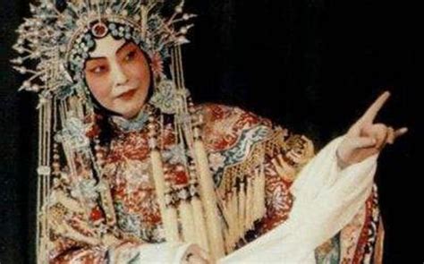 貴妃醉酒是誰的代表作(貴妃醉酒是誰的代表作品)縮略圖