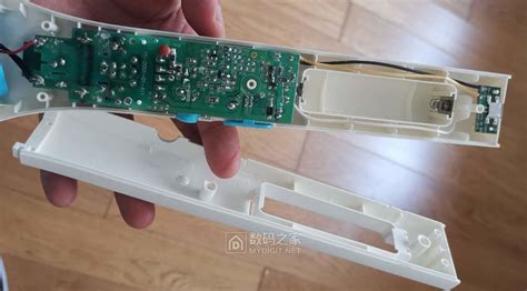 電蚊拍充不上電怎么回事,電蚊拍充不上電如何解決縮略圖