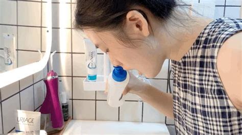 洗鼻器洗鼻后鼻腔積水怎么辦(洗鼻后鼻腔里的積水怎么排出)縮略圖