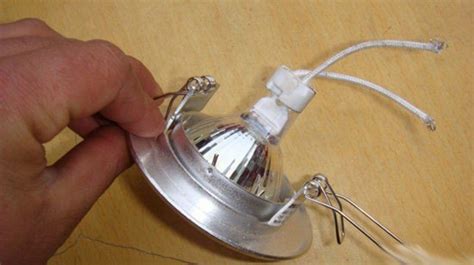 射燈的安裝方法視頻,電動車射燈的安裝方法視頻縮略圖