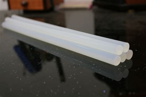 膠棒熱熔膠能粘什么(膠棒熱熔膠都可以粘什么)縮略圖