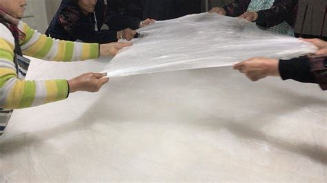 蠶絲被制作過(guò)程視頻,蠶絲被價(jià)格多少錢為正品縮略圖