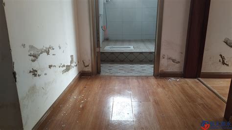 衛生間瓷磚縫隙滲水怎么處理,衛生間瓷磚縫隙滲水怎么處理視頻縮略圖