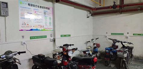 充電器一直顯示綠燈怎么回事?,充電器一直顯示綠燈怎么回事縮略圖
