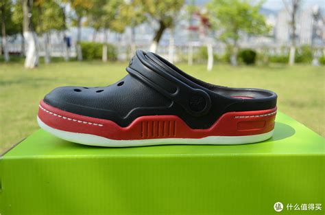 卡洛馳沙灘鞋(卡洛馳沙灘鞋舒服嗎)縮略圖
