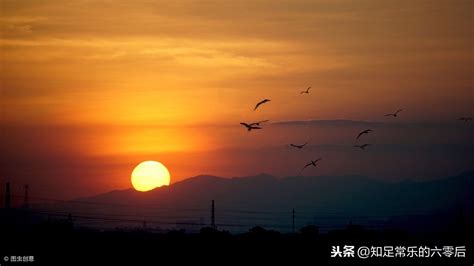 搟面杖吹火歇后語下一句,門縫里看人歇后語下一句縮略圖