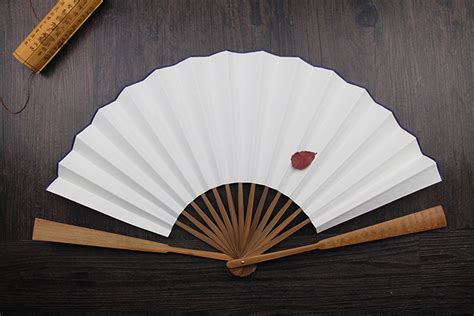 折扇哪個牌子好,折扇哪個牌子好些又實惠縮略圖