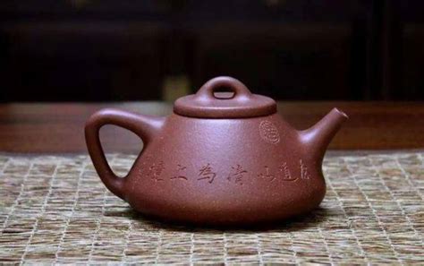 紫砂壺鑒別真假方法(紫砂壺鑒別真假方法視頻教程)縮略圖