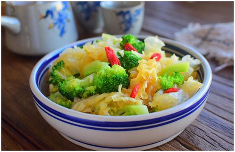 芝麻油可以炒菜用嗎,芝麻油可以炒菜吃嗎縮略圖