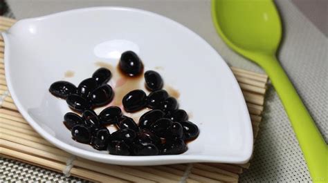 陳醋泡黑豆怎么泡制(陳醋泡黑豆有啥功效)縮略圖