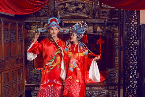 中式婚紗禮服鳳冠霞帔,中式婚紗 鳳冠霞帔縮略圖 中式婚紗禮服鳳冠霞帔,中式婚紗 鳳冠霞帔縮略圖