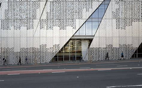建筑幕墻板,建筑幕墻板吊裝機構有哪些縮略圖 建筑幕墻板,建筑幕墻板吊裝機構有哪些縮略圖