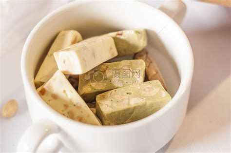 牛軋?zhí)菫槭裁唇信\執(zhí)?牛軋?zhí)菫槭裁唇信\執(zhí)?跟牛有啥關(guān)系)縮略圖 牛軋?zhí)菫槭裁唇信\執(zhí)?牛軋?zhí)菫槭裁唇信\執(zhí)?跟牛有啥關(guān)系)縮略圖