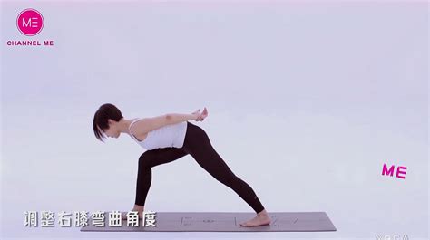短裙子瑜伽教程,穿著裙子做瑜伽縮略圖 短裙子瑜伽教程,穿著裙子做瑜伽縮略圖