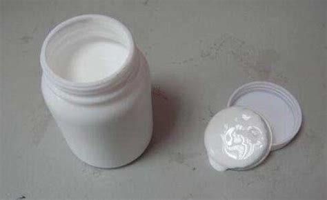 白乳膠能粘什么材料(白乳膠用途與使用方法介紹)縮略圖