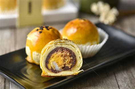 蛋黃酥,蛋黃酥的制作方法縮略圖