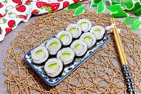 紫菜卷壽司做法(紫菜卷壽司的做法)縮略圖