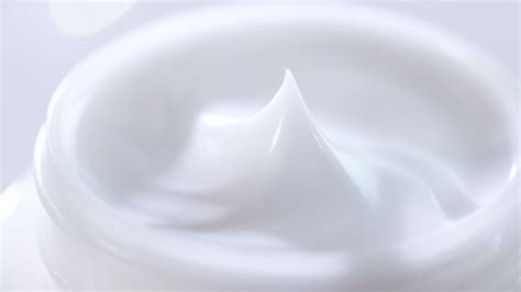乳液面霜,乳液面霜都要用嗎縮略圖