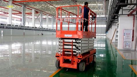 高空作業平臺車,高空作業平臺車是一種把人,工具或物品快捷簡便的送達縮略圖